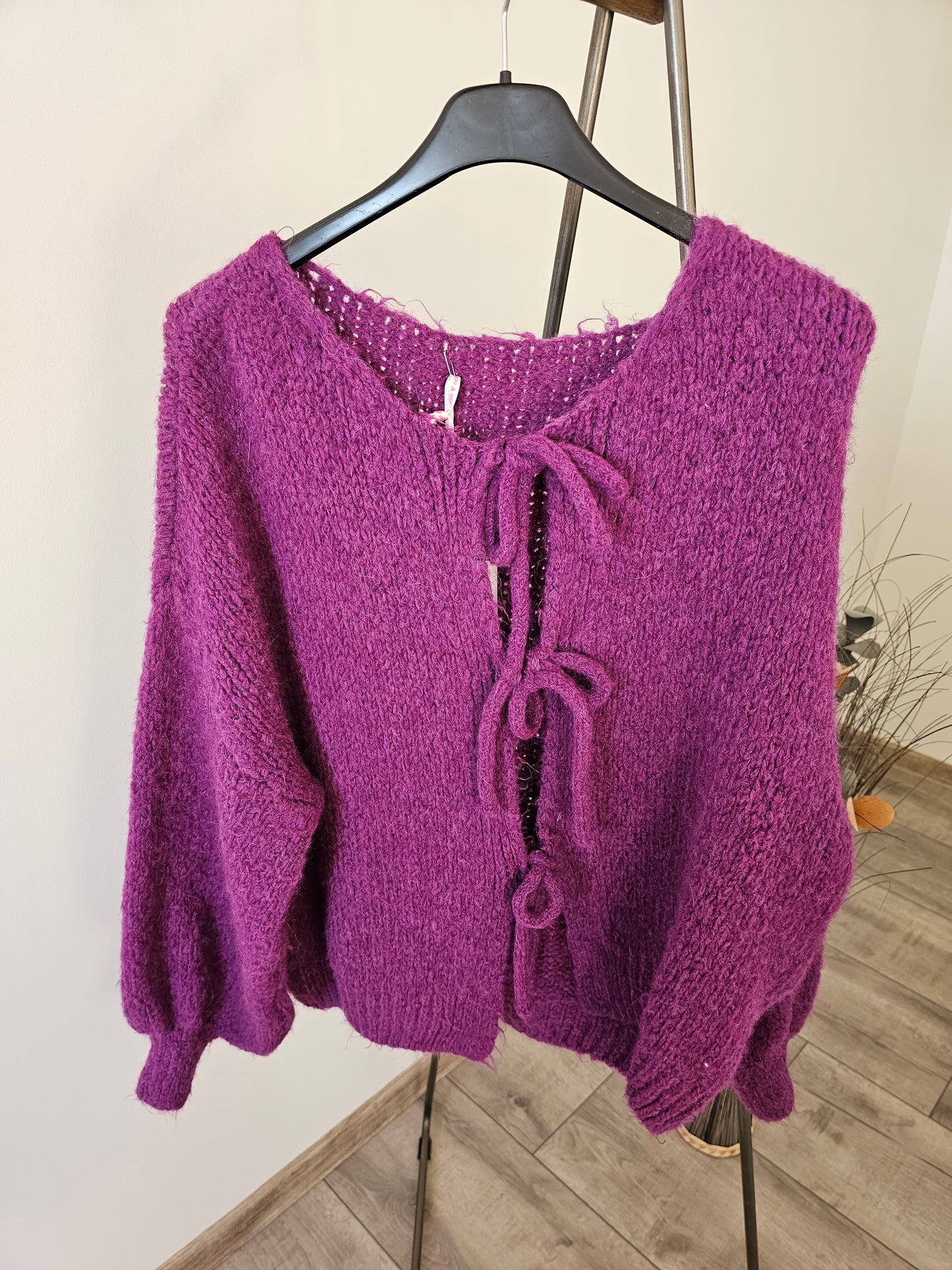 Bouclé Schleifen Strickjacke